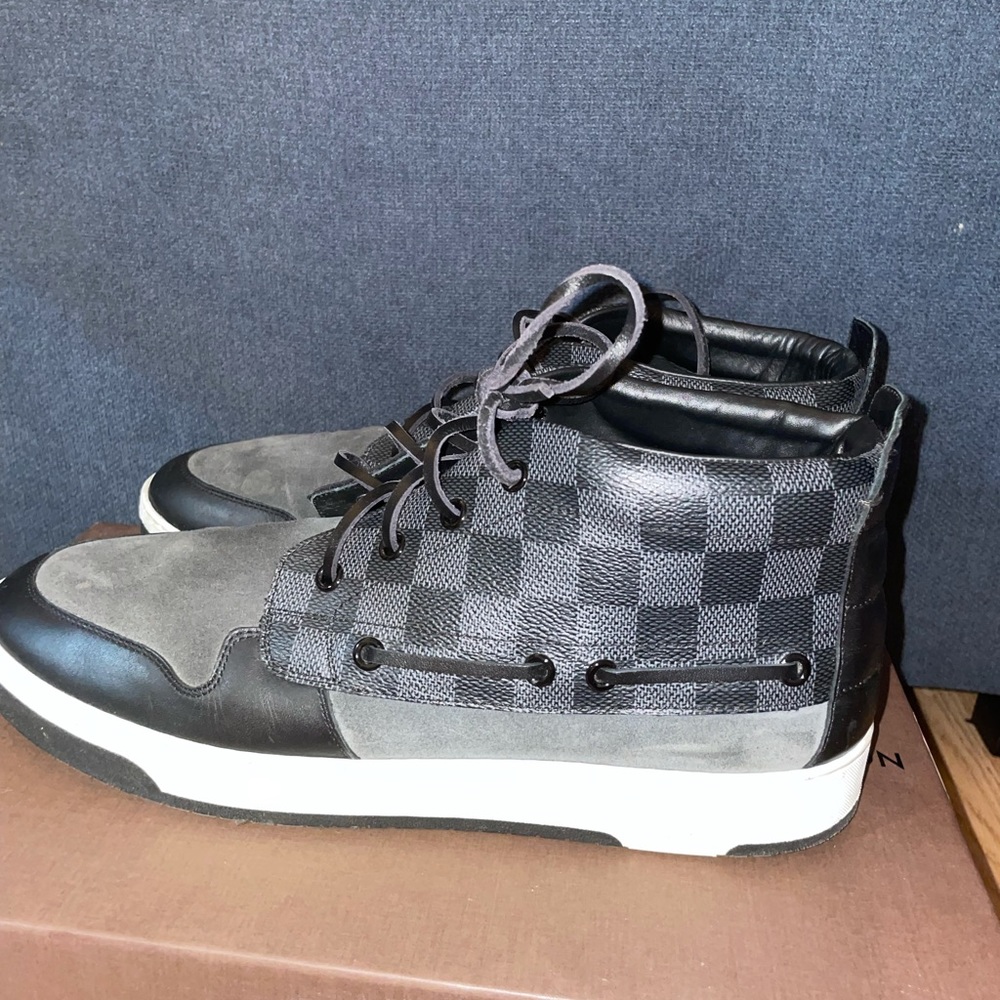 Louis Vuitton men’s sneakers size 10